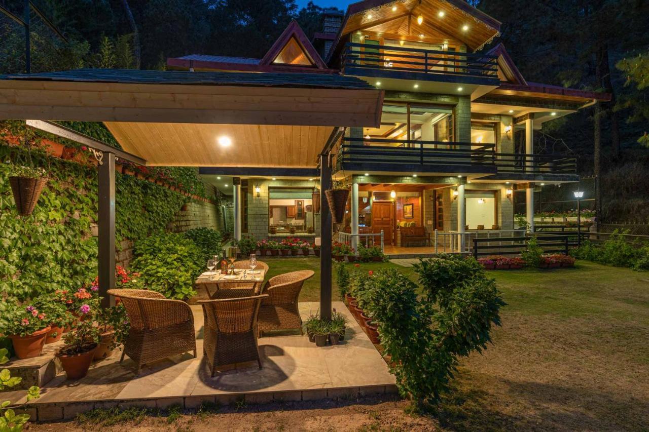 Stayvista At Floradale W Jacuzzi & Wood-Fire Pizza Kasauli Eksteriør bilde