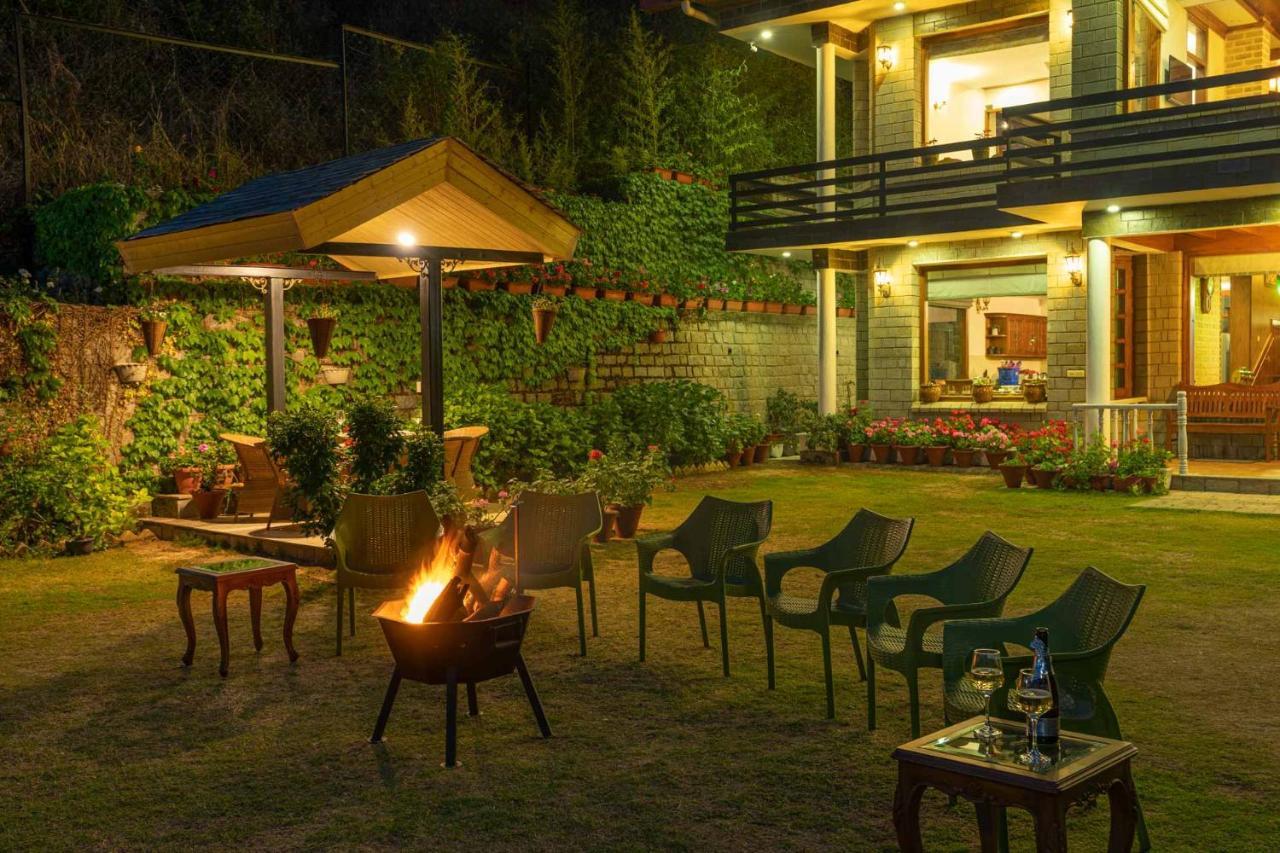 Stayvista At Floradale W Jacuzzi & Wood-Fire Pizza Kasauli Eksteriør bilde