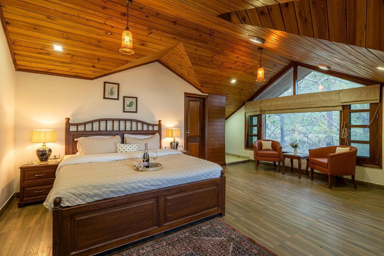 Stayvista At Floradale W Jacuzzi & Wood-Fire Pizza Kasauli Eksteriør bilde