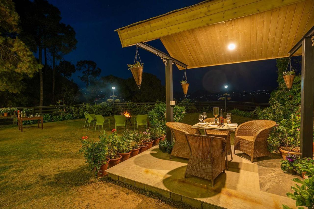 Stayvista At Floradale W Jacuzzi & Wood-Fire Pizza Kasauli Eksteriør bilde